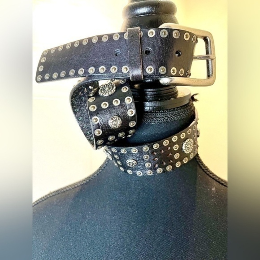 Vintage Leather Fully studded belt, hollowed out design & flowers,gunmetal🩶🩶